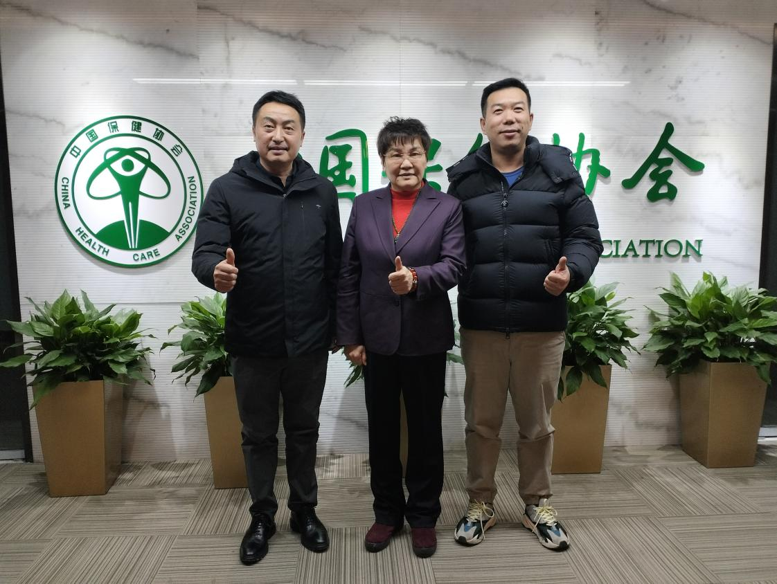 李萍副理事长接见于海军一行