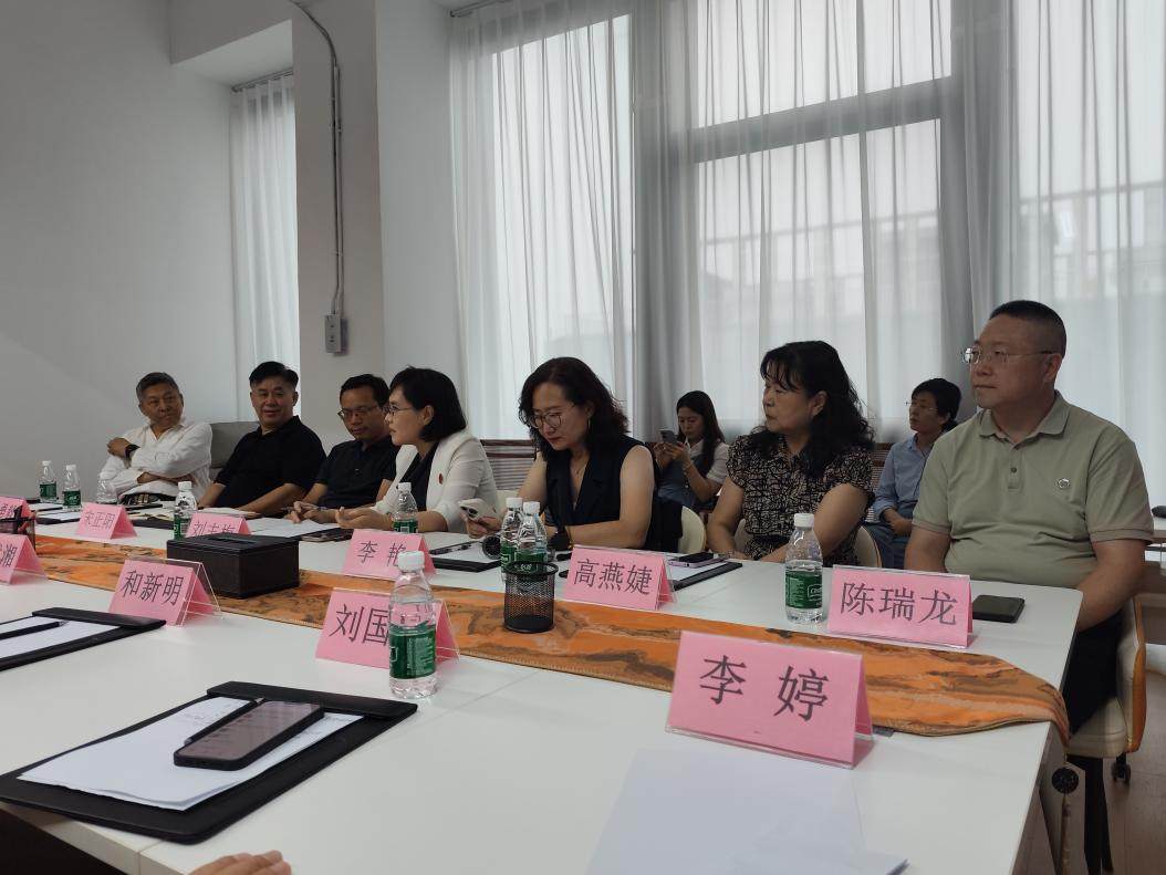 秘书长李婷致欢迎词